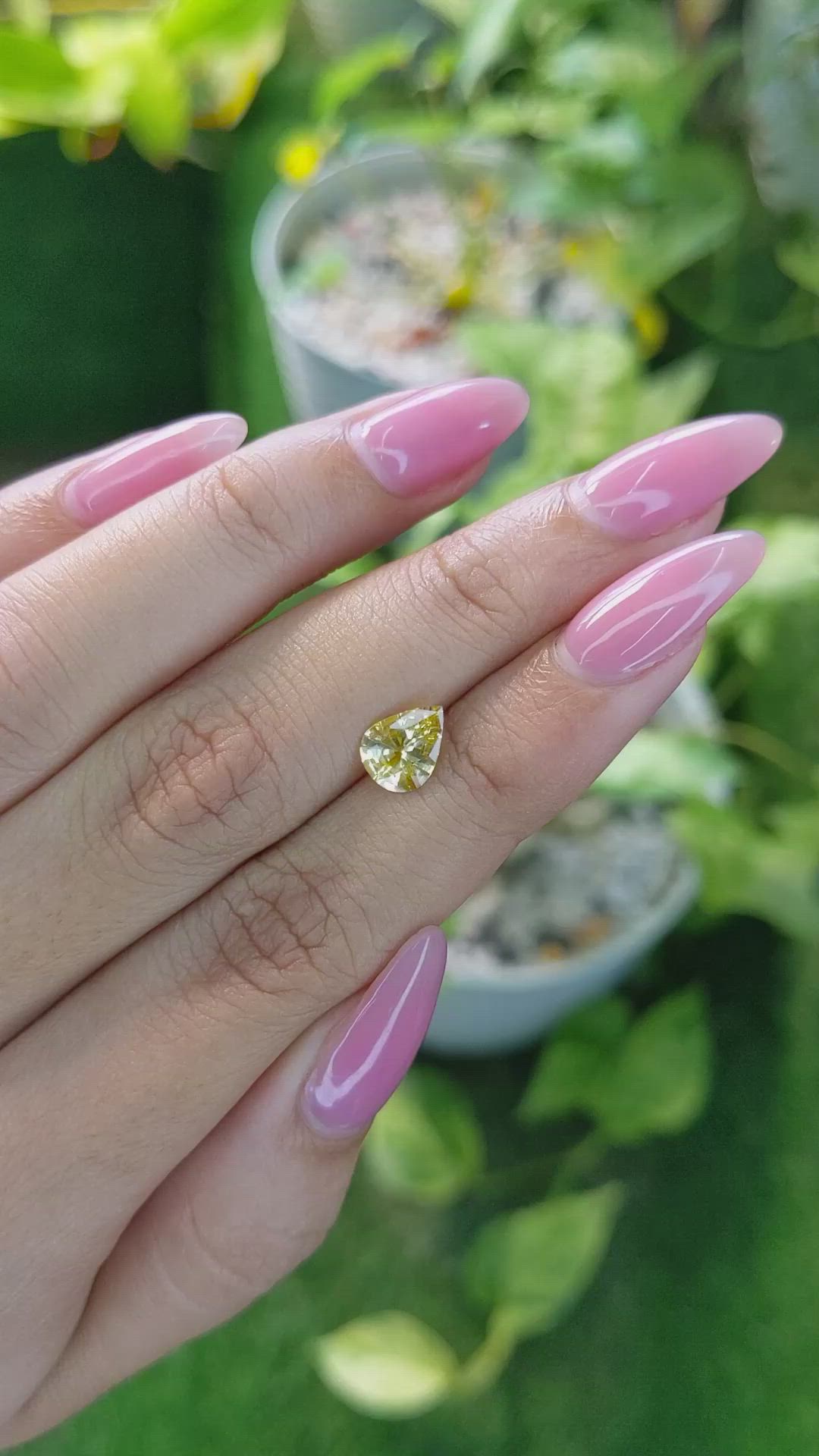 1.25 Ct. Yellow Sapphire from Ceylon (Sri Lanka) Size Video