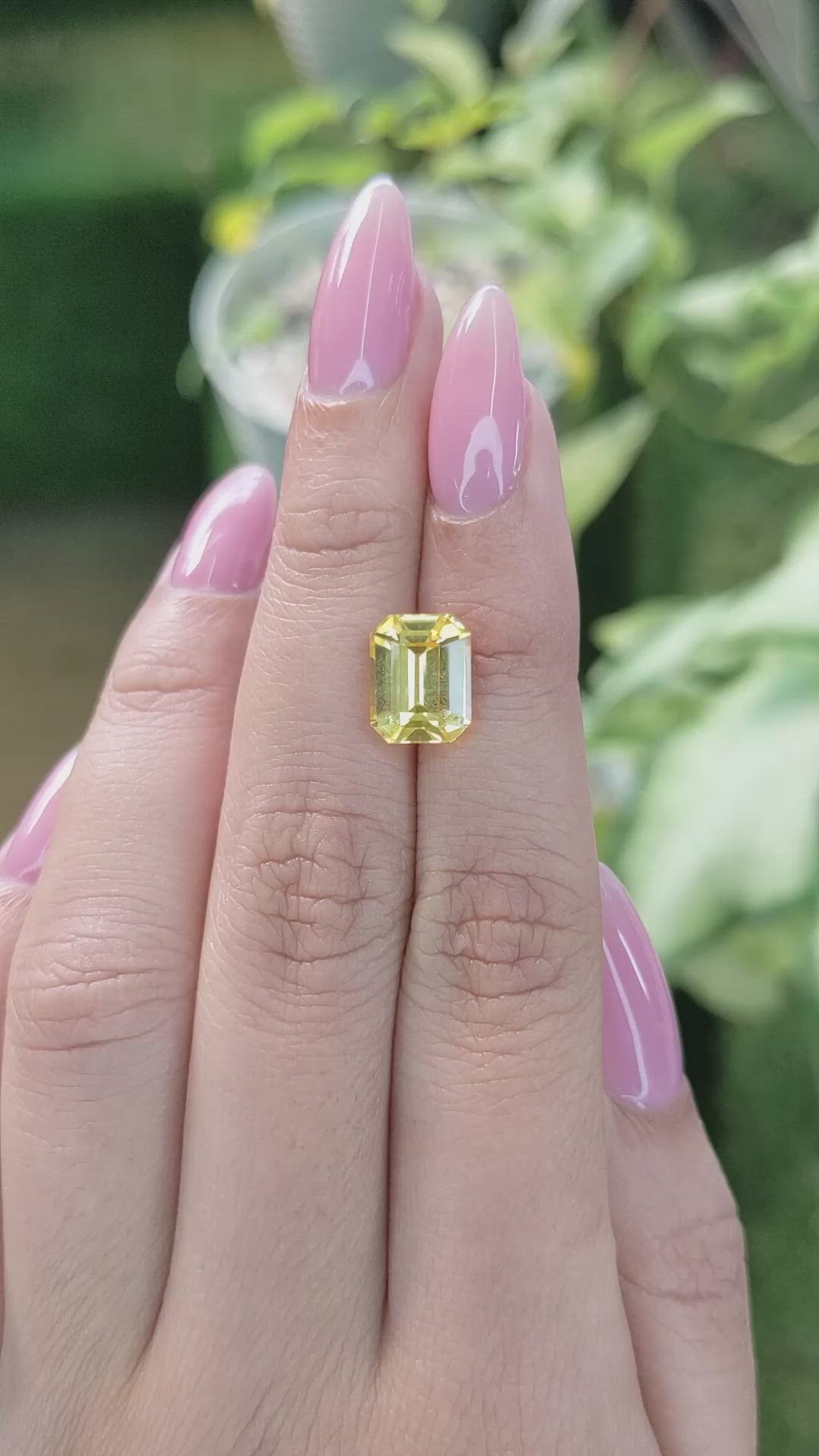 4.12 Ct. Yellow Sapphire from Ceylon (Sri Lanka) Size Video