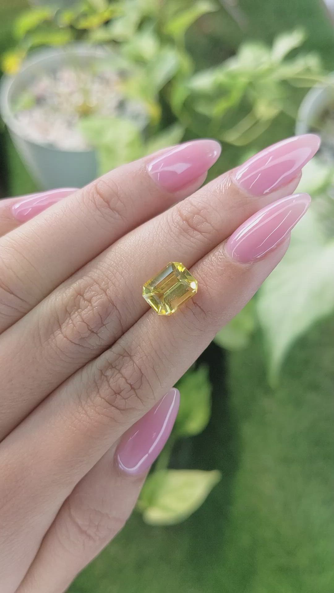 4.12 Ct. Yellow Sapphire from Ceylon (Sri Lanka) Size Video