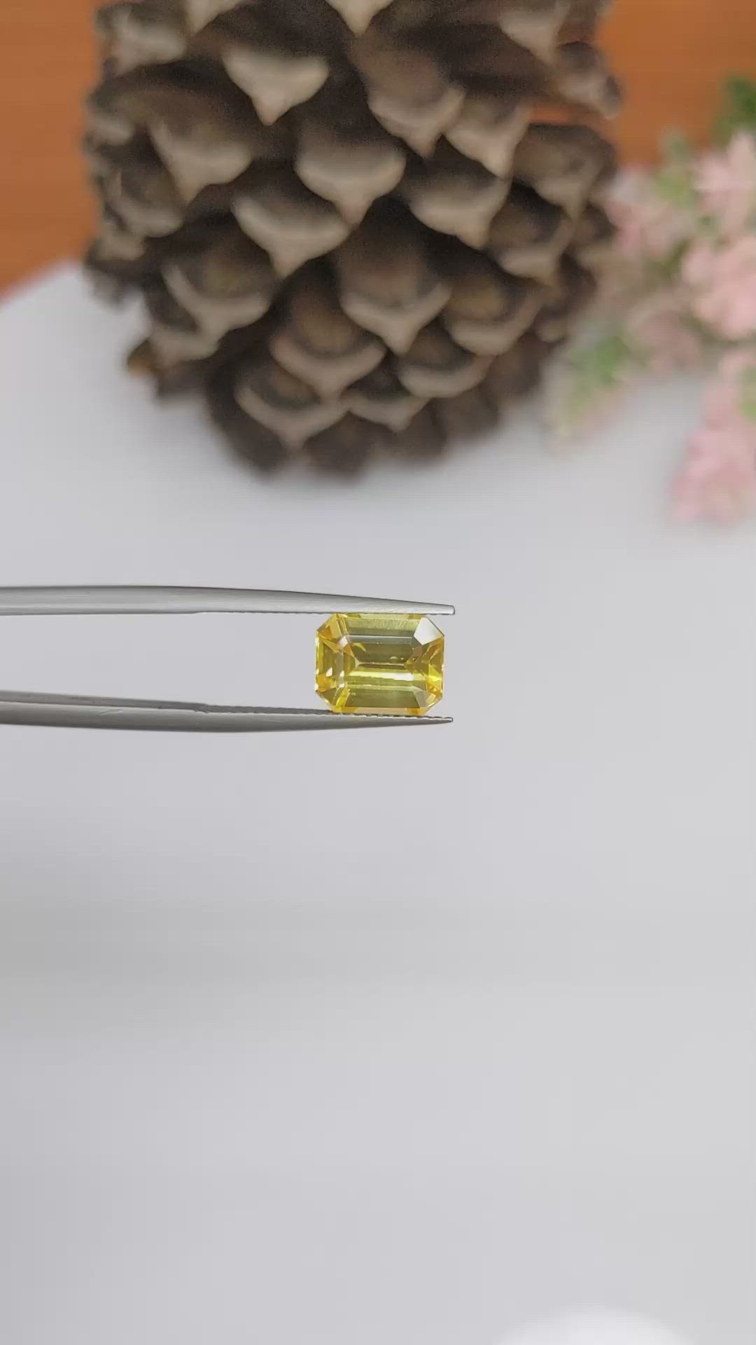 4.12 Ct. Yellow Sapphire from Ceylon (Sri Lanka) Size Video