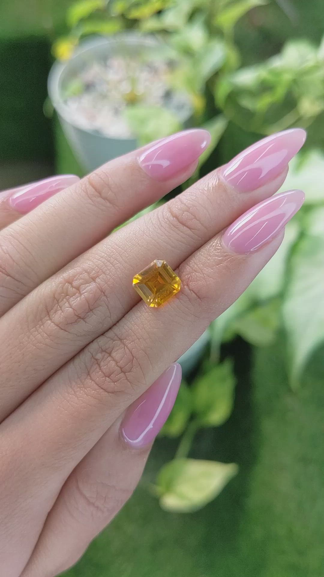 3.00 Ct. Yellowish Orange Sapphire from Ceylon (Sri Lanka) Size Video