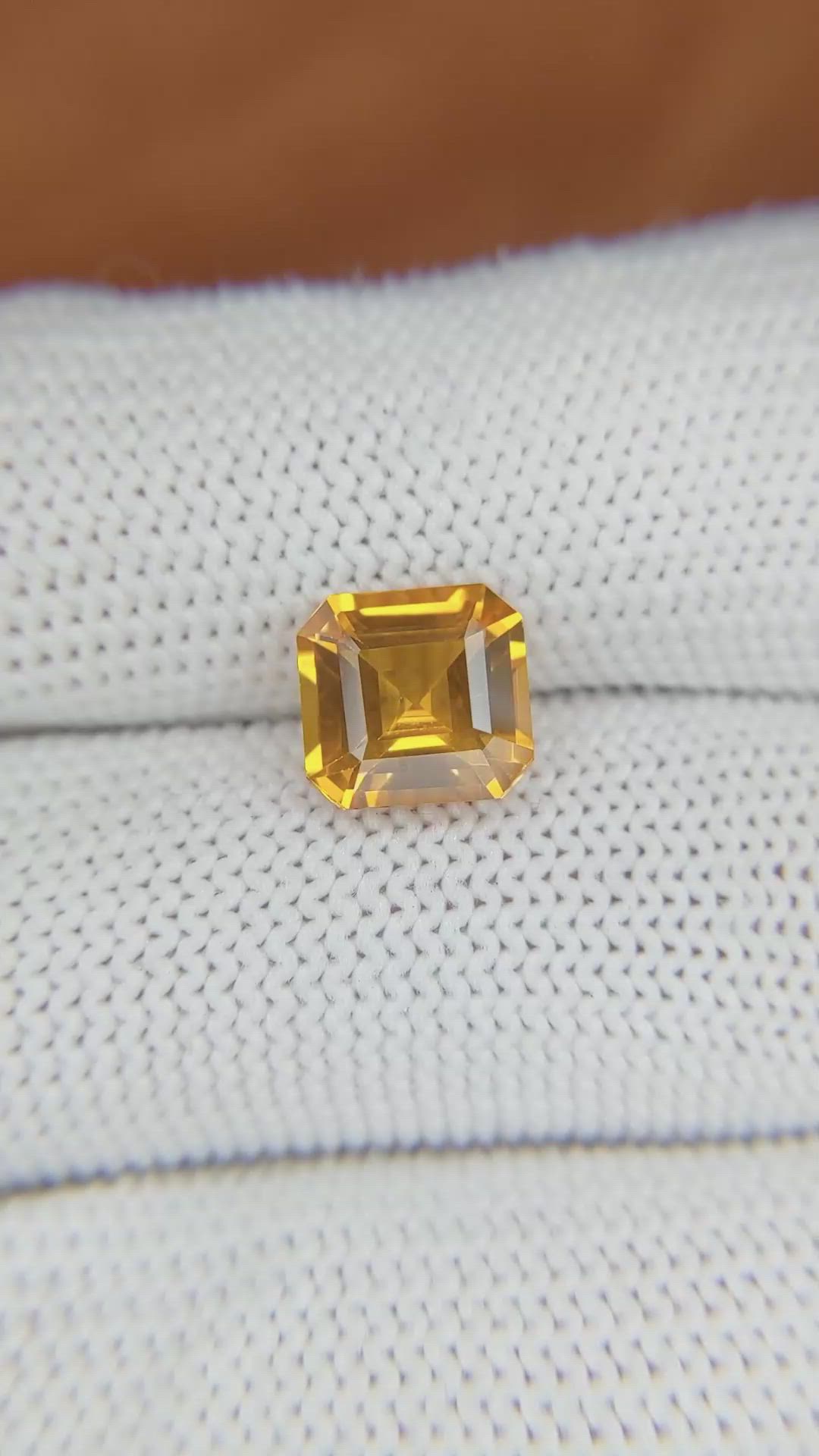 3.00 Ct. Yellowish Orange Sapphire from Ceylon (Sri Lanka) Size Video