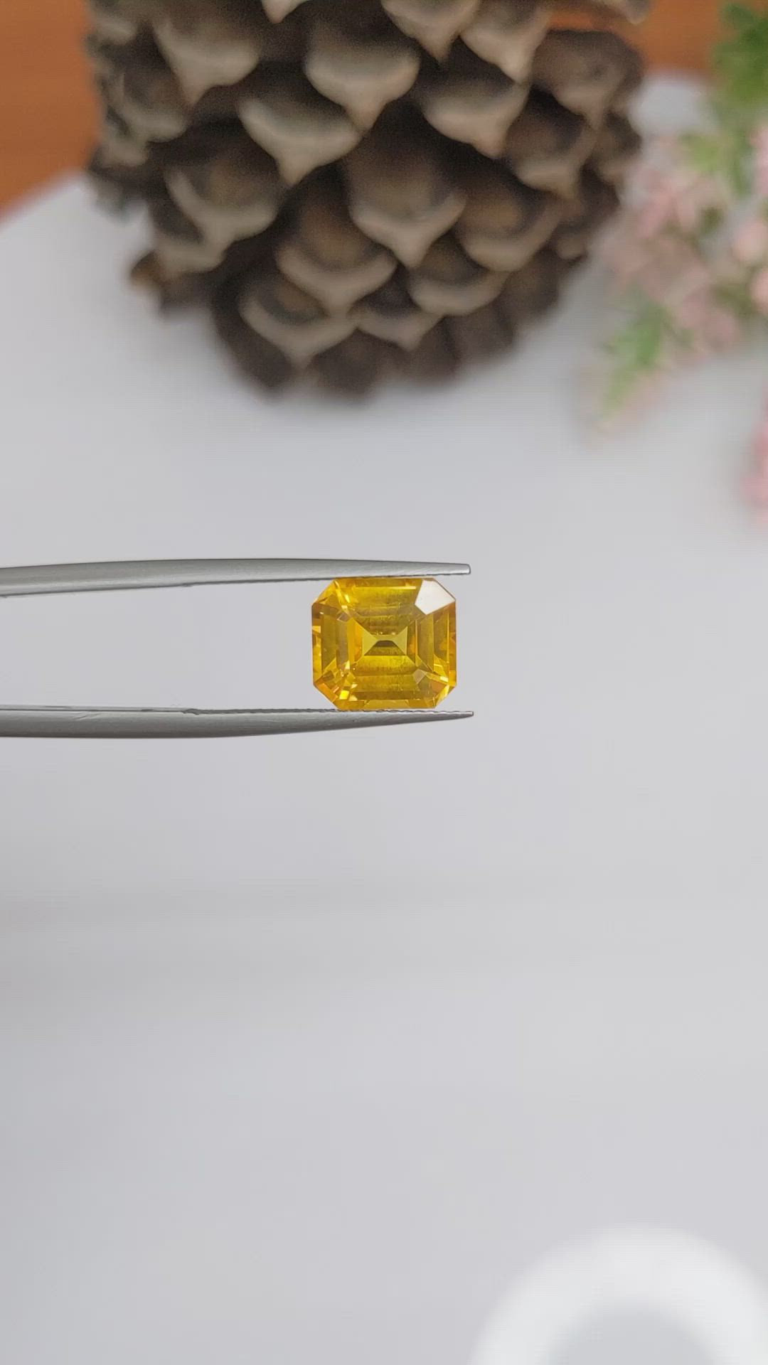 5.21 Ct. Orangish Yellow Sapphire from Ceylon (Sri Lanka) Size Video