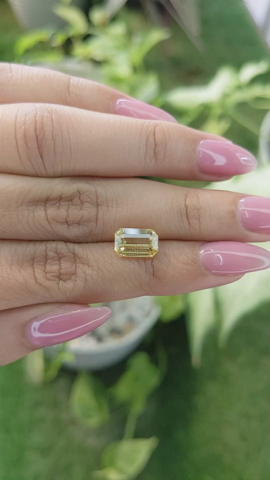 3.12 Ct. Yellow Sapphire from Ceylon (Sri Lanka) Size Video