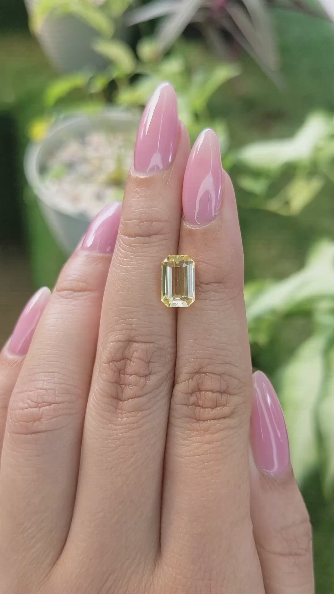 3.12 Ct. Yellow Sapphire from Ceylon (Sri Lanka) Size Video