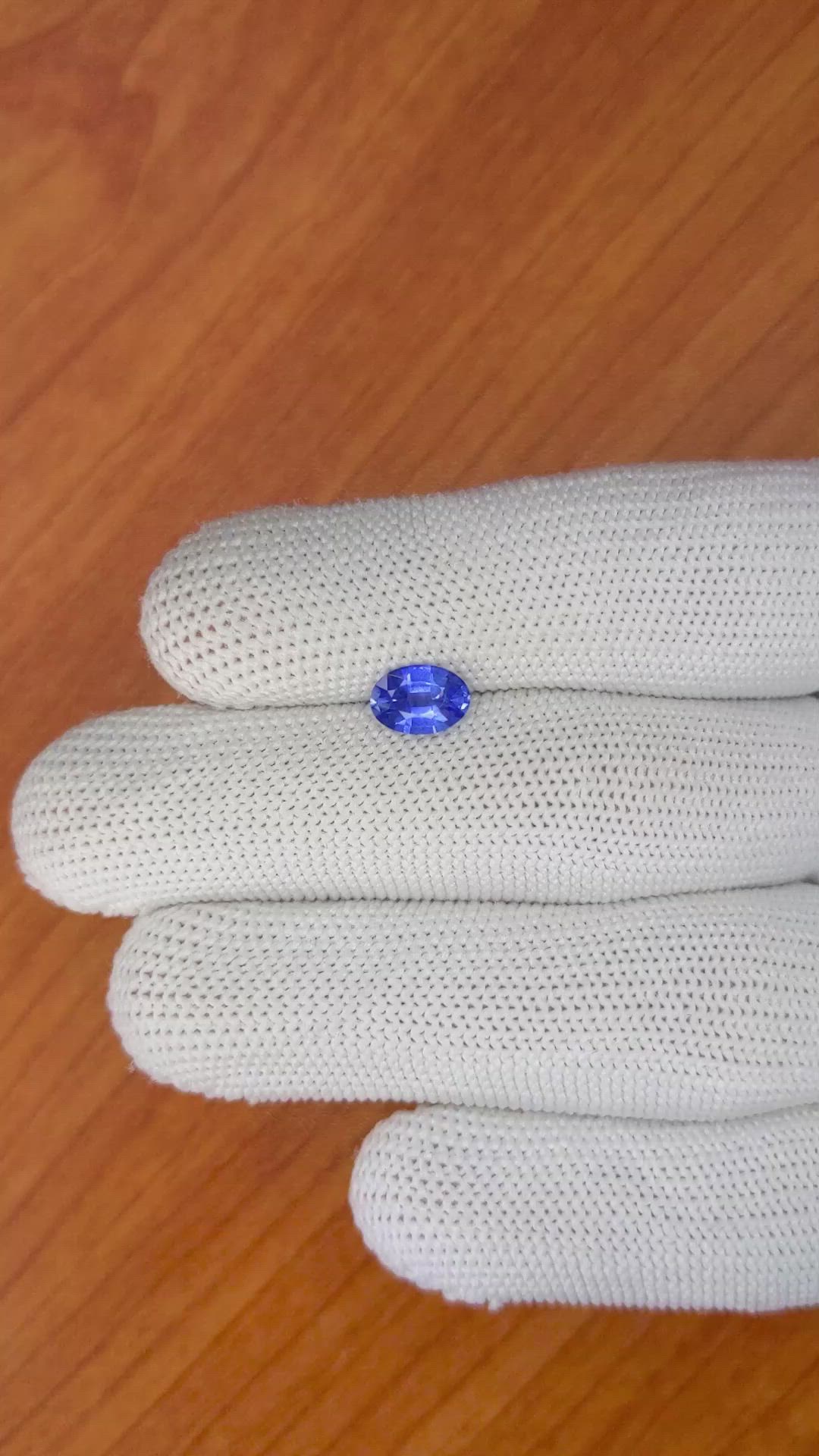 1.10 Ct. Blue Sapphire from Ceylon (Sri Lanka) Size Video
