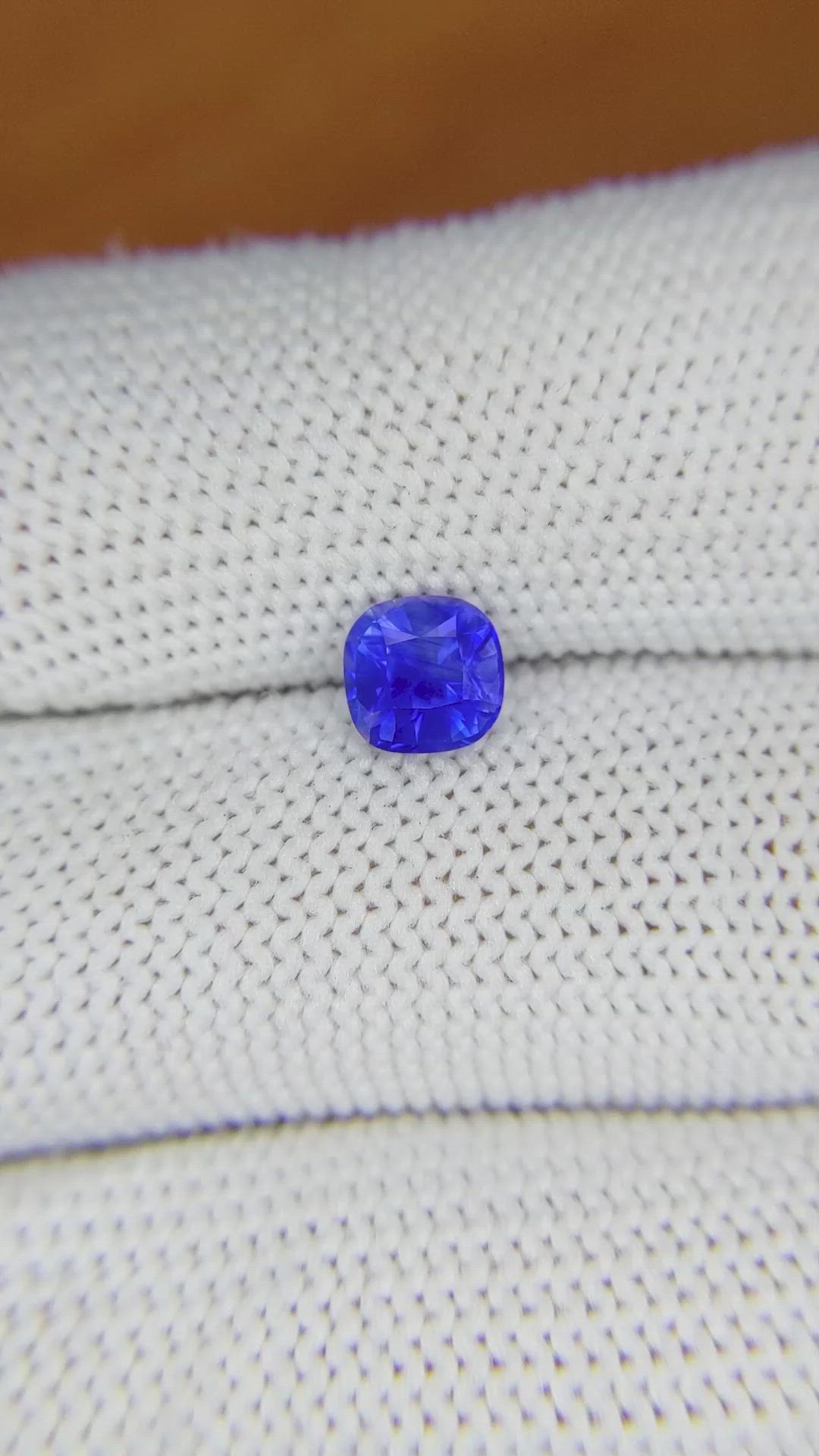 1.11 Ct. Blue Sapphire from Ceylon (Sri Lanka) Size Video
