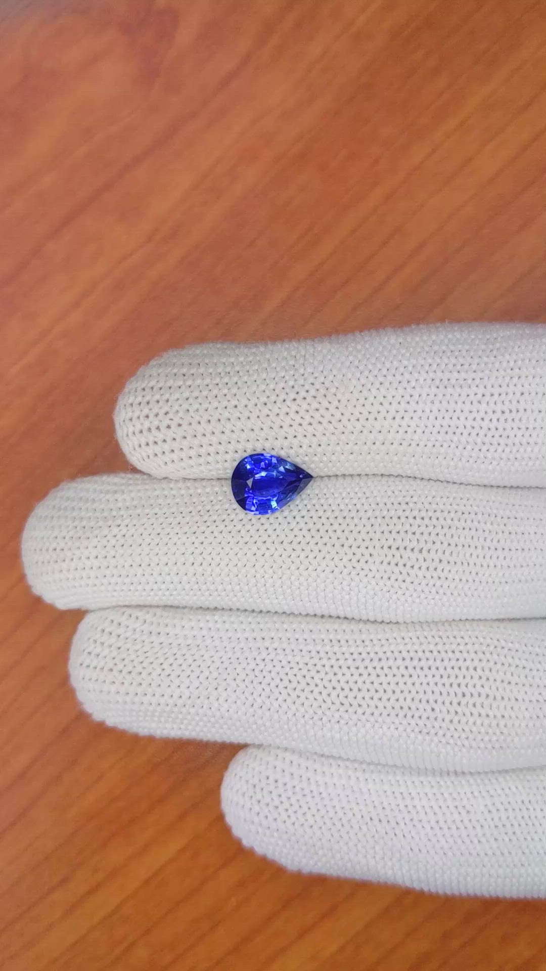 2.01 Ct. Blue Sapphire from Ceylon (Sri Lanka) Size Video