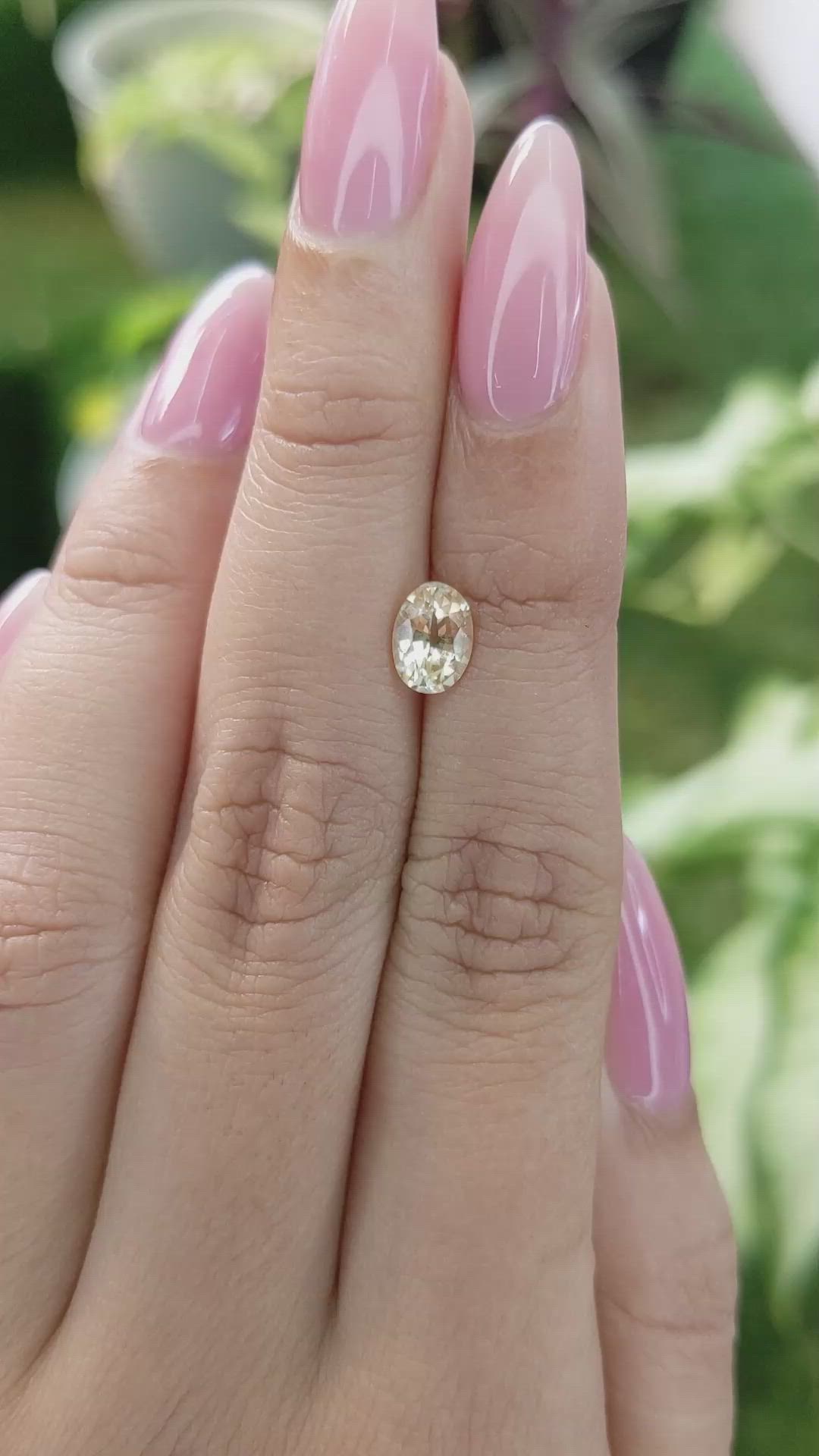 1.06 Ct. Yellow Sapphire from Ceylon (Sri Lanka) Size Video