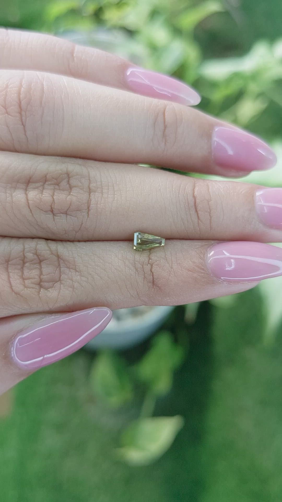0.42 Ct. Greenish Yellow Sapphire from Ceylon (Sri Lanka) Size Video