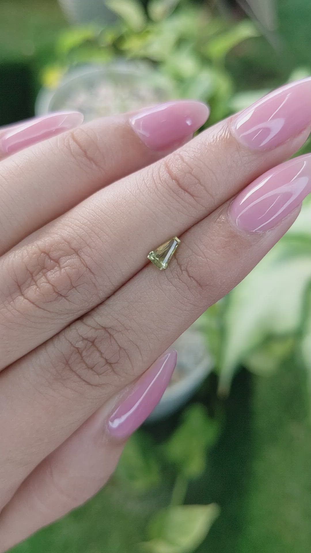 0.42 Ct. Greenish Yellow Sapphire from Ceylon (Sri Lanka) Size Video