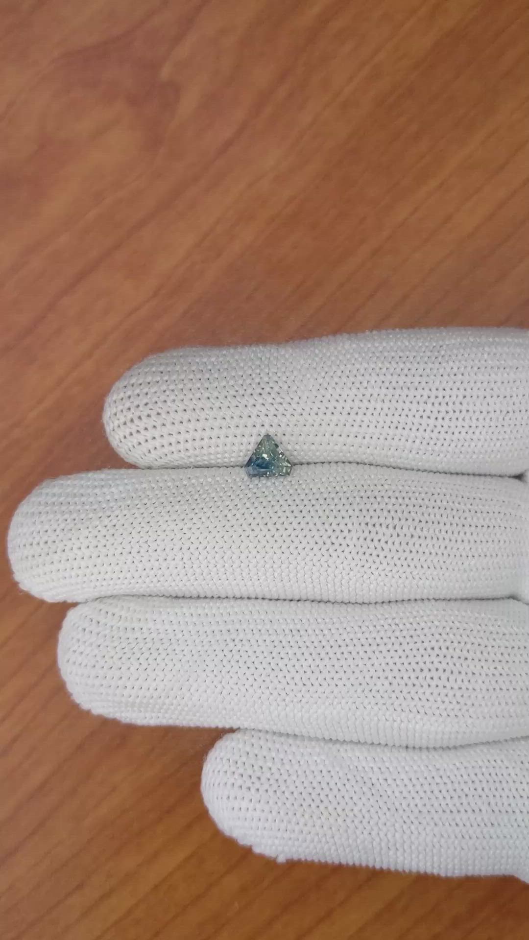 0.73 Ct. Bi Color Sapphire from Ceylon (Sri Lanka) Size Video