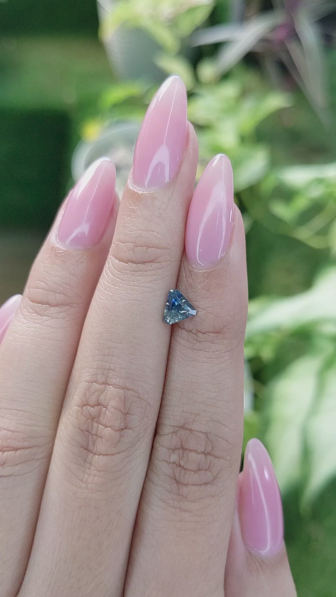 0.73 Ct. Bi Color Sapphire from Ceylon (Sri Lanka) Size Video