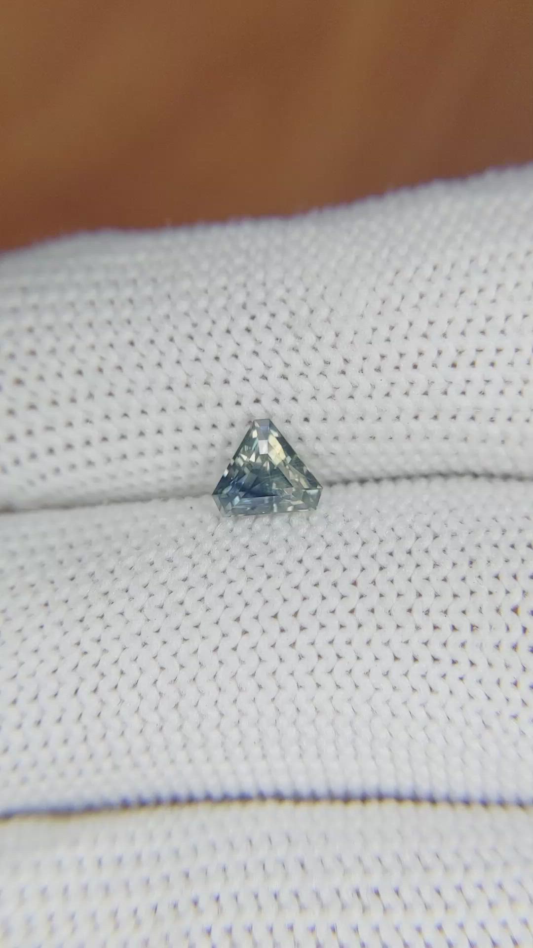 0.73 Ct. Bi Color Sapphire from Ceylon (Sri Lanka) Size Video