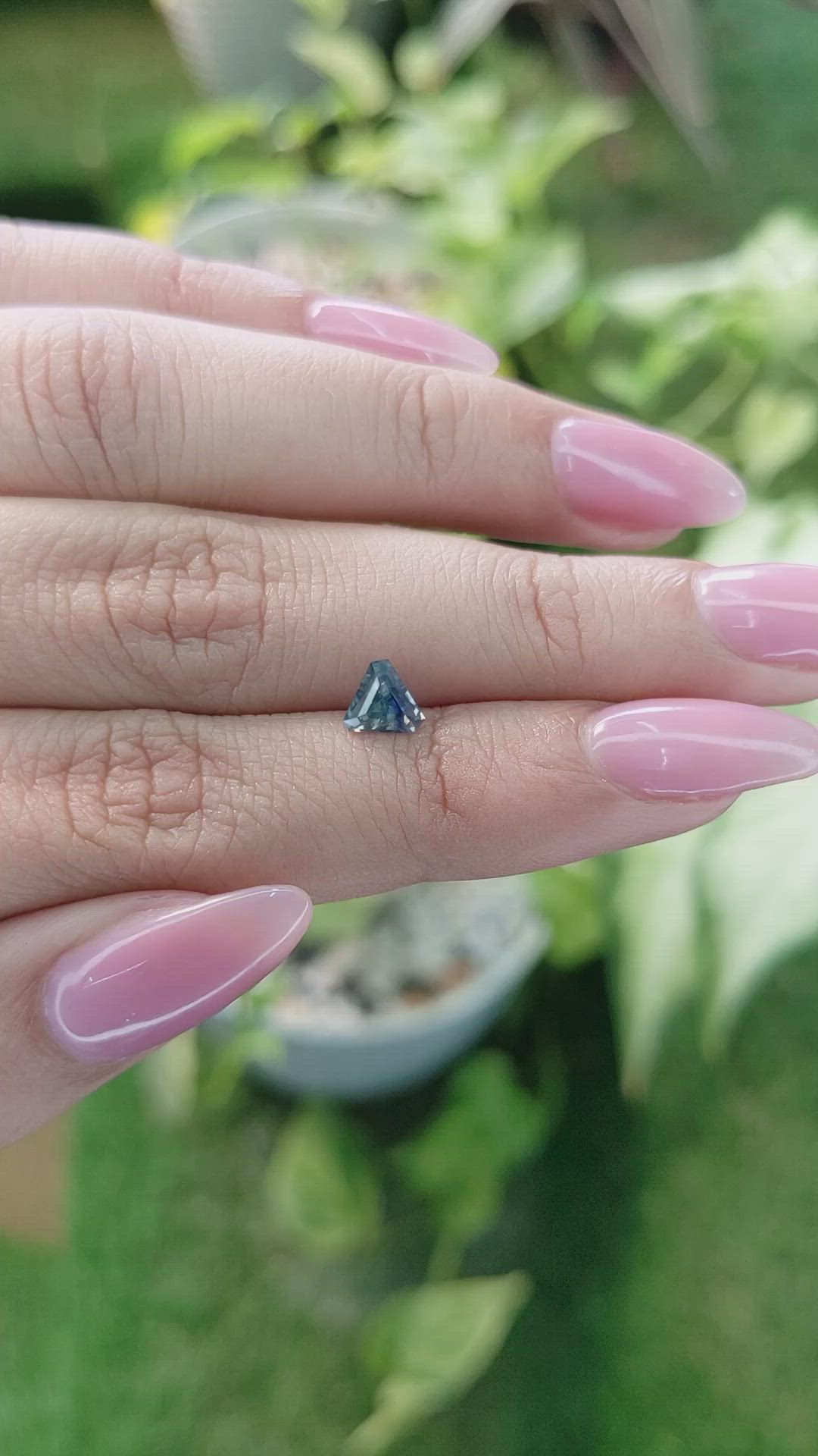 0.73 Ct. Bi Color Sapphire from Ceylon (Sri Lanka) Size Video