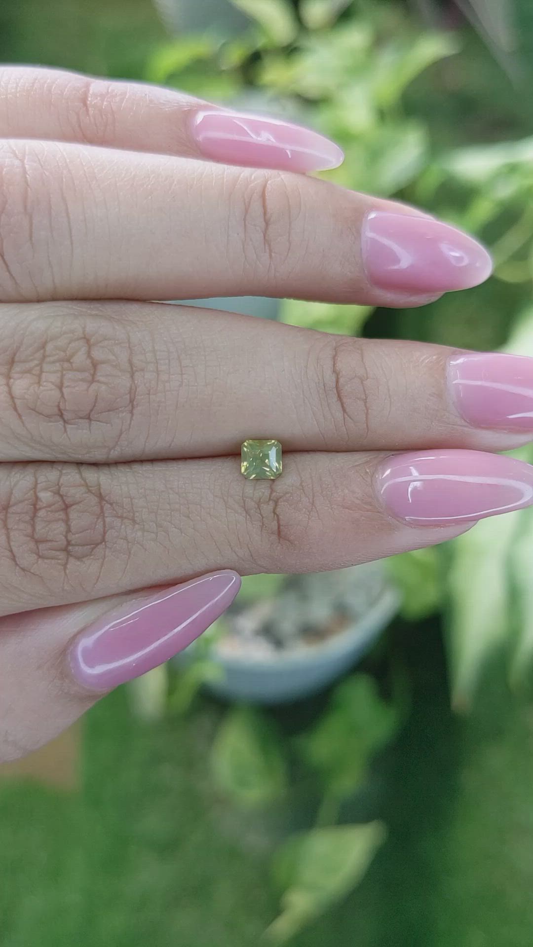 0.50 Ct. Greenish Yellow Sapphire from Ceylon (Sri Lanka) Size Video