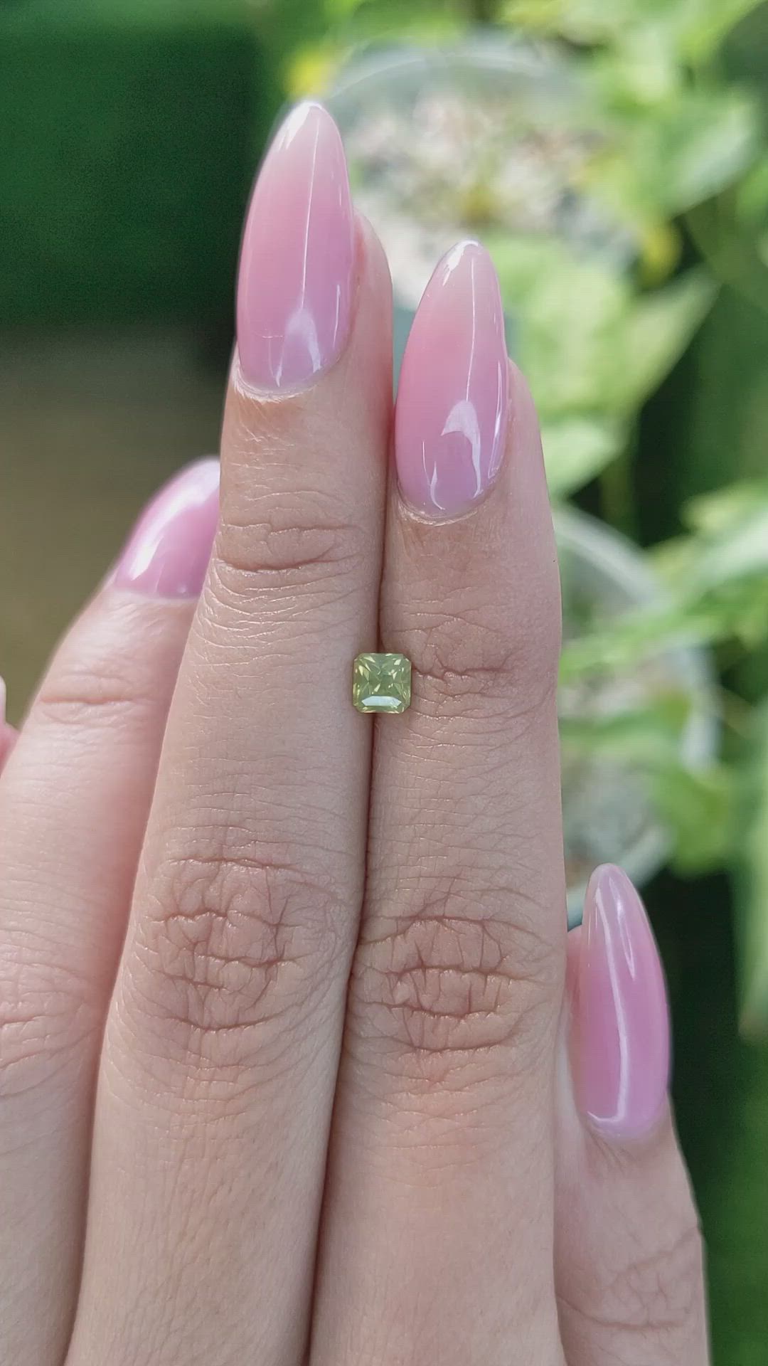 0.50 Ct. Greenish Yellow Sapphire from Ceylon (Sri Lanka) Size Video