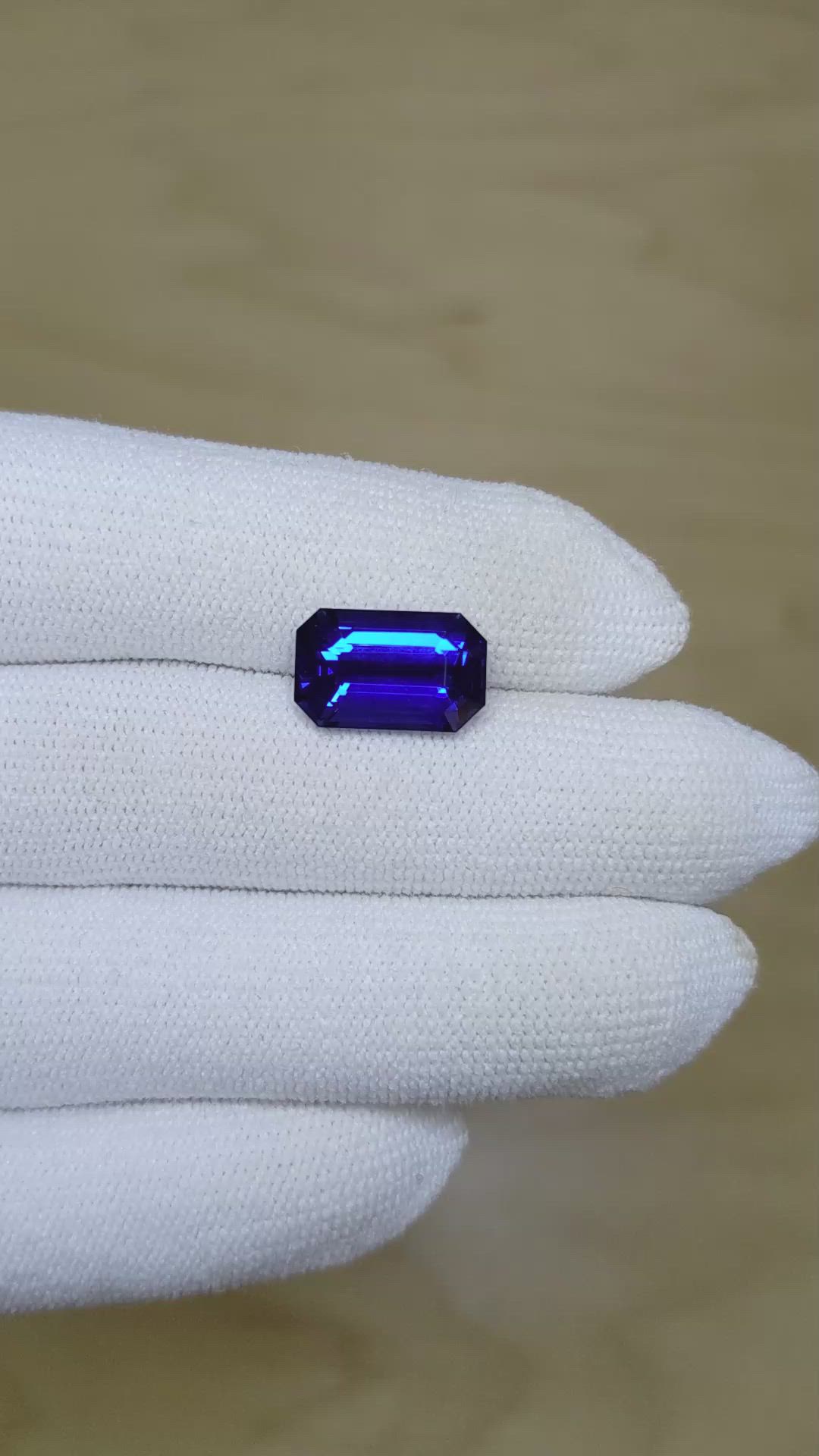 5.94 Ct. Blue Sapphire from Ceylon (Sri Lanka) Size Video