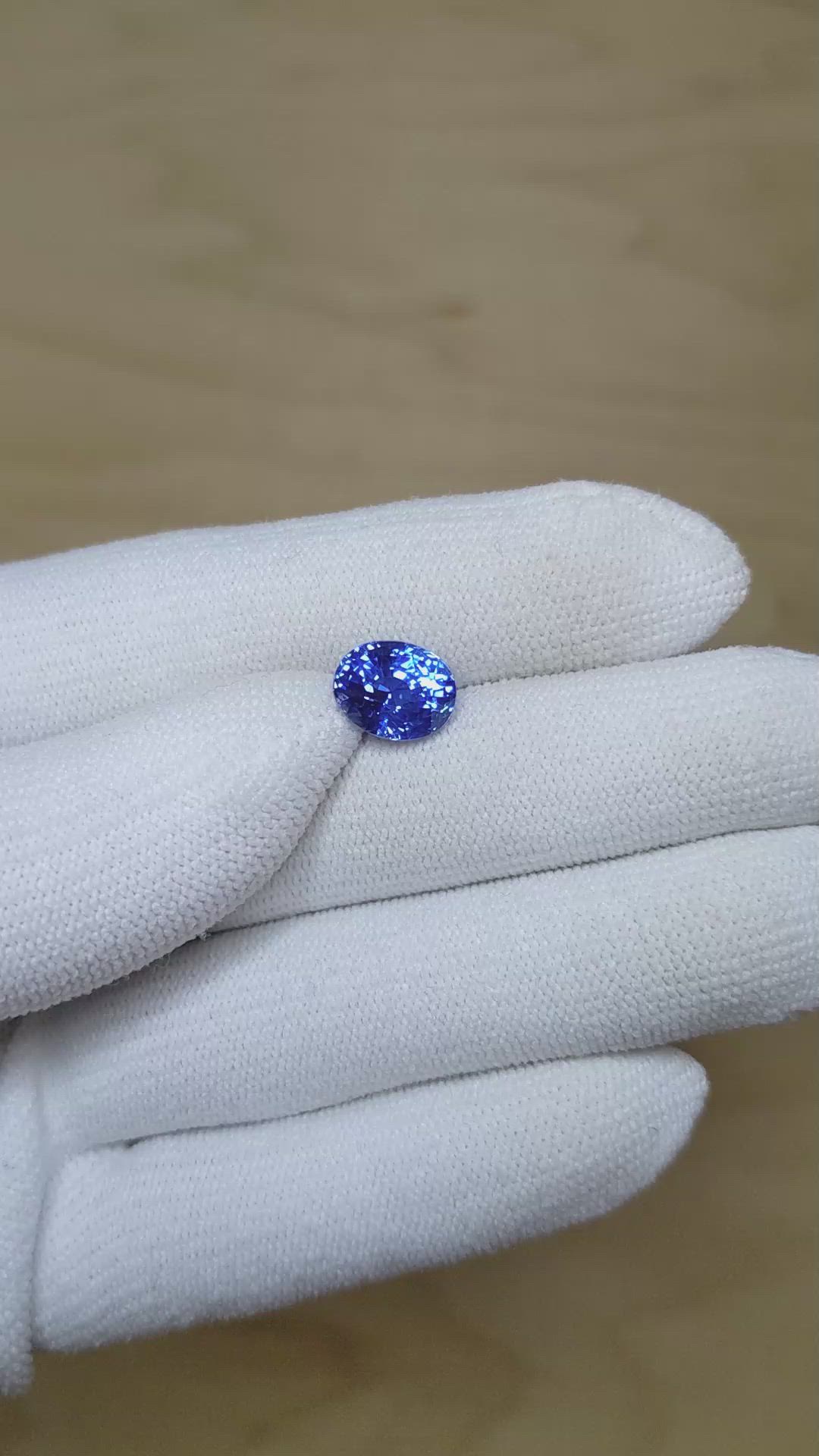 4.04 Ct. Blue Sapphire from Ceylon (Sri Lanka) Size Video