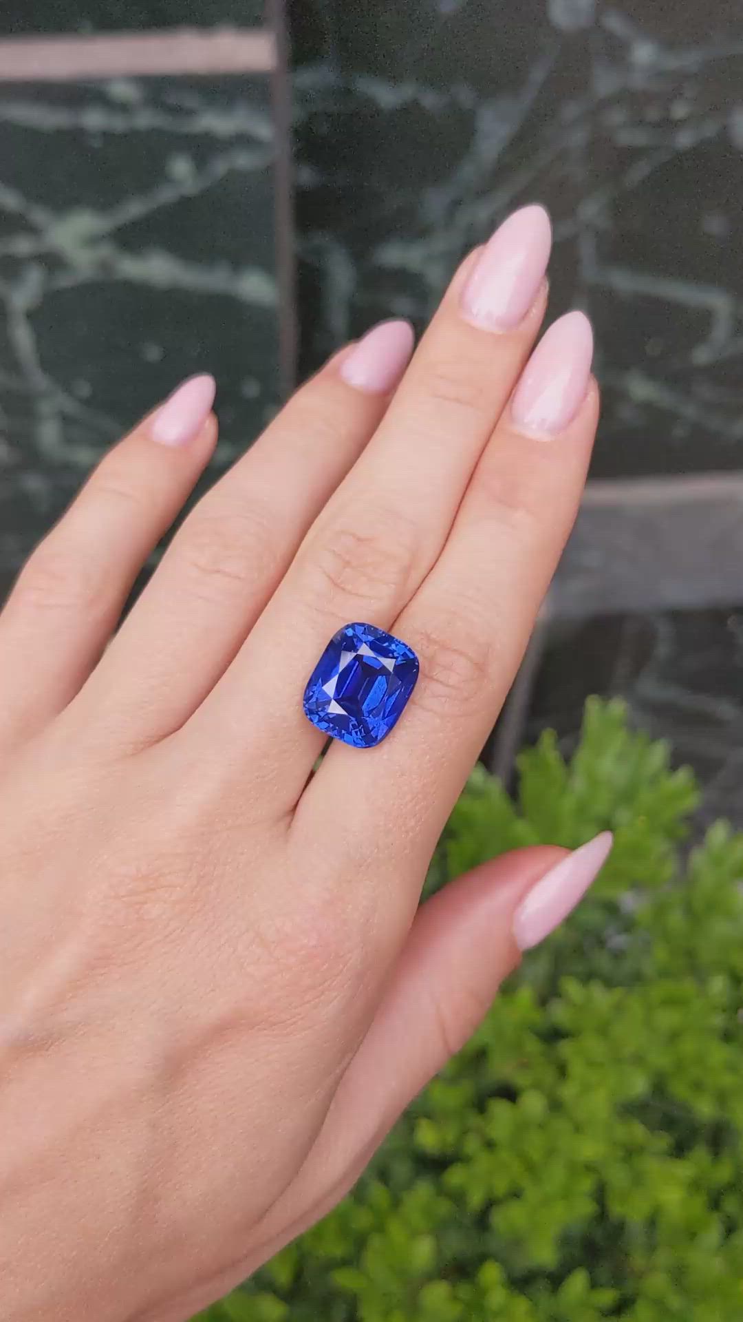 12.77 Ct. Blue Sapphire from Ceylon (Sri Lanka) Size Video