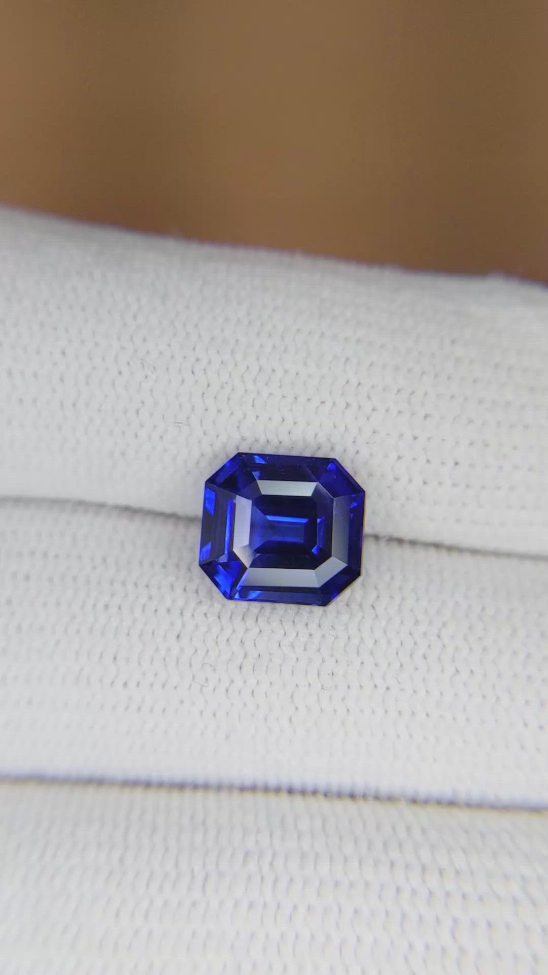 3.58 Ct. Blue Sapphire from Ceylon (Sri Lanka) Size Video