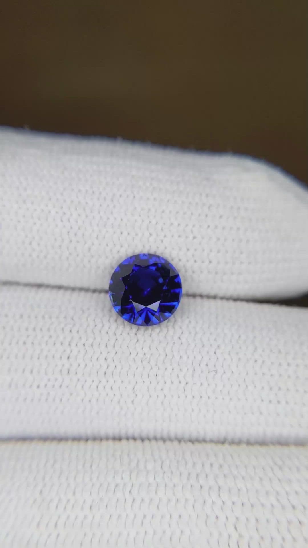 1.86 Ct. Blue Sapphire from Ceylon (Sri Lanka) Size Video