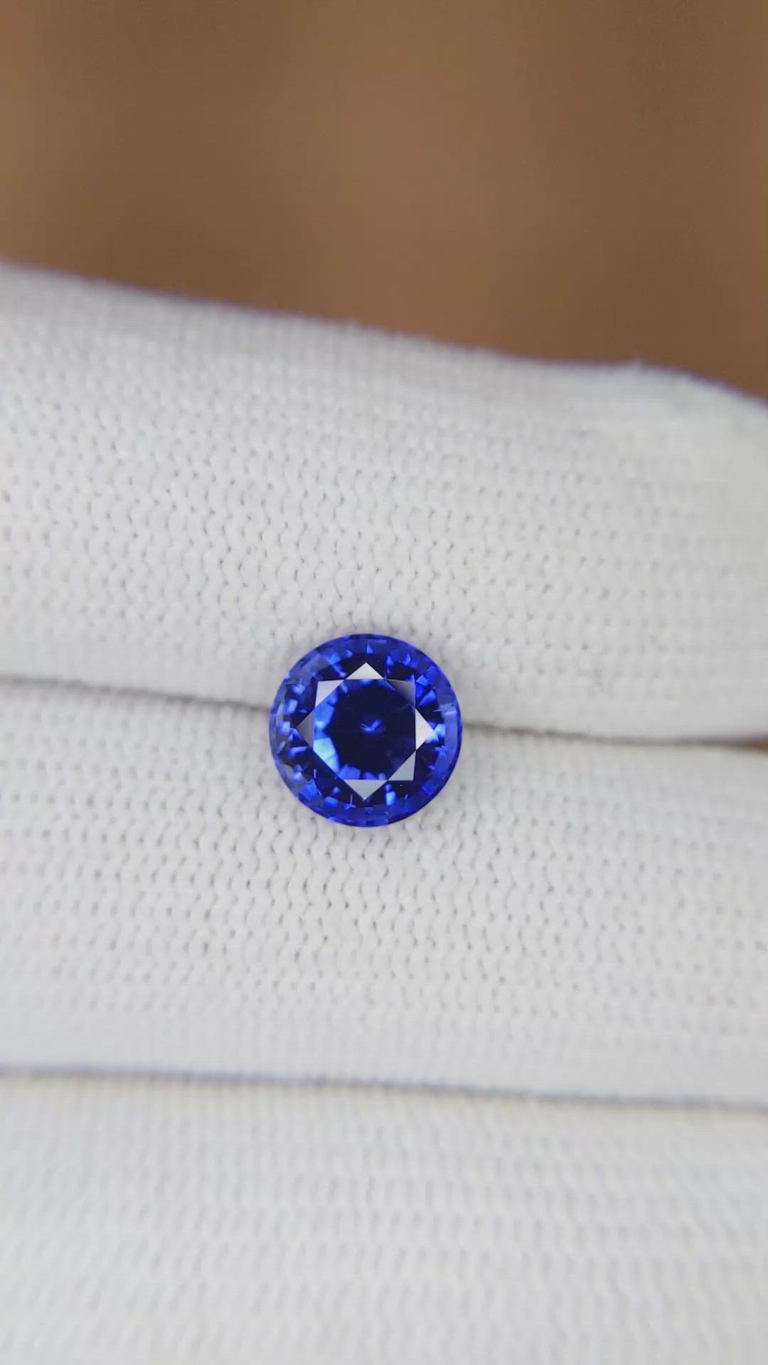 2.27 Ct. Blue Sapphire from Ceylon (Sri Lanka) Size Video