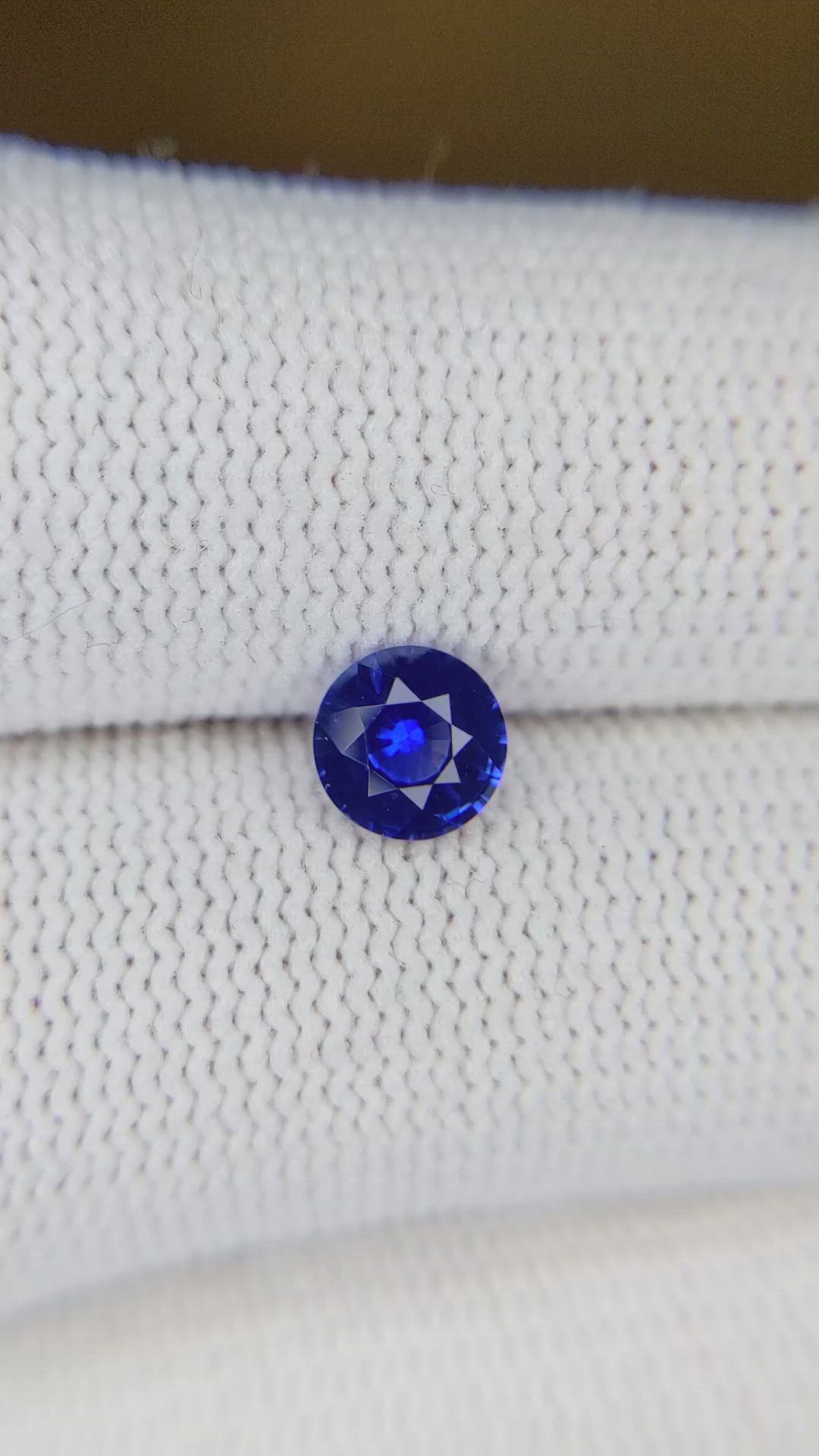 0.84 Ct. Blue Sapphire from Ceylon (Sri Lanka) Size Video