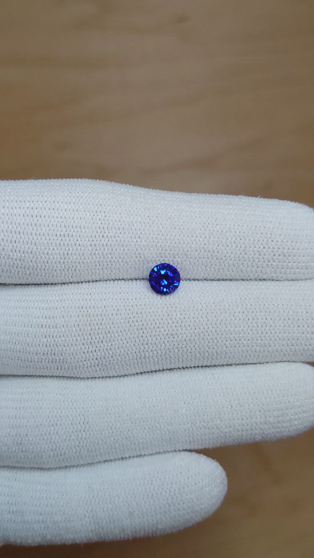 0.89 Ct. Blue Sapphire from Ceylon (Sri Lanka) Size Video