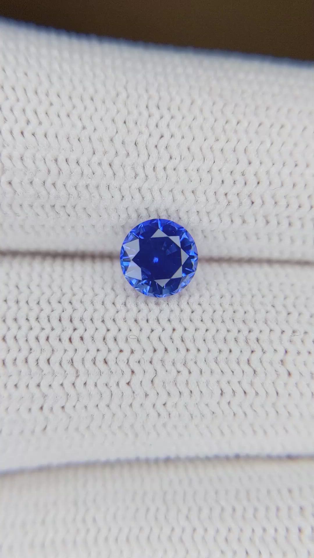 0.91 Ct. Blue Sapphire from Ceylon (Sri Lanka) Size Video