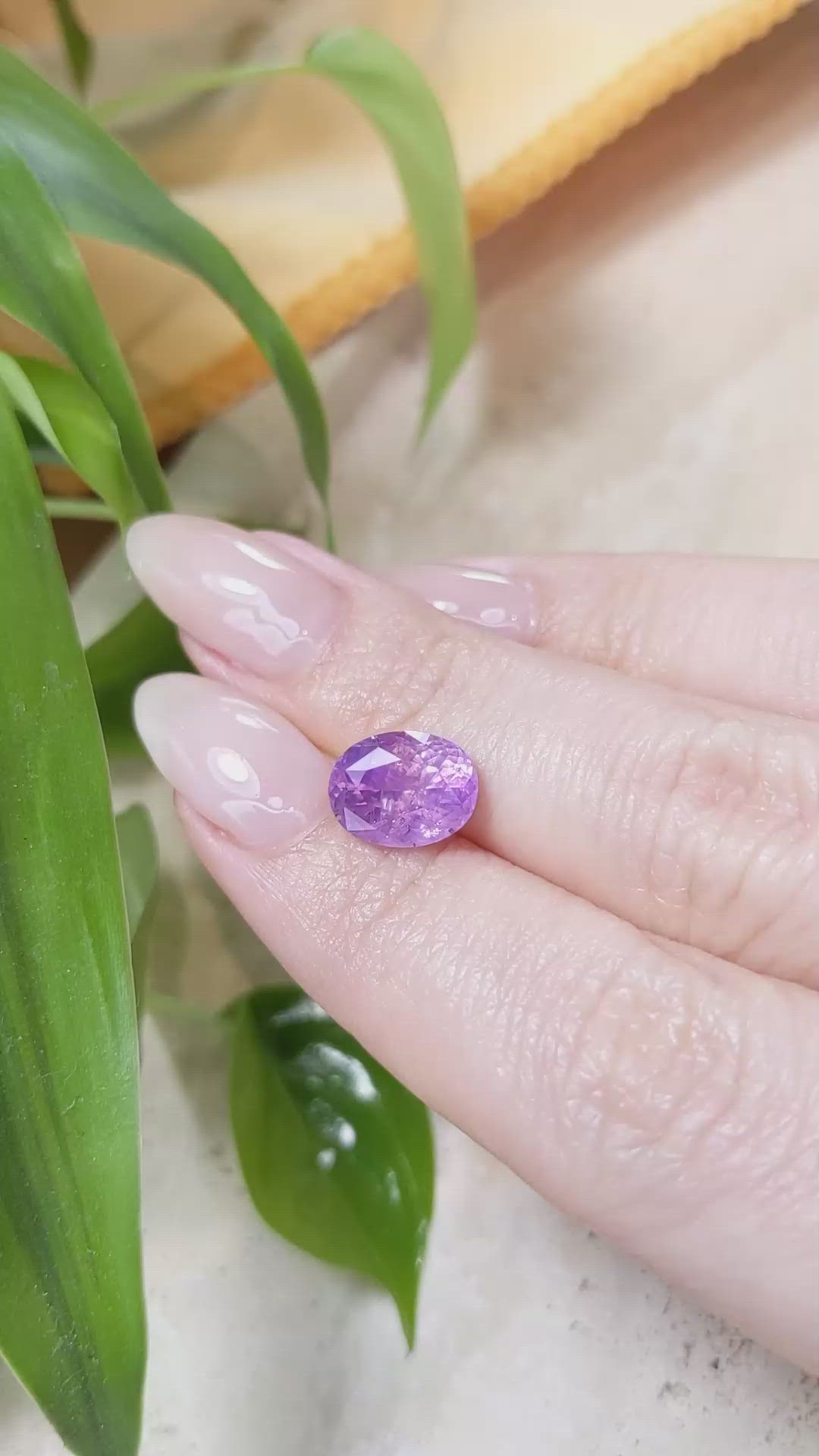 4.10 Ct. Pinkish Purple Sapphire from Ceylon (Sri Lanka) Size Video