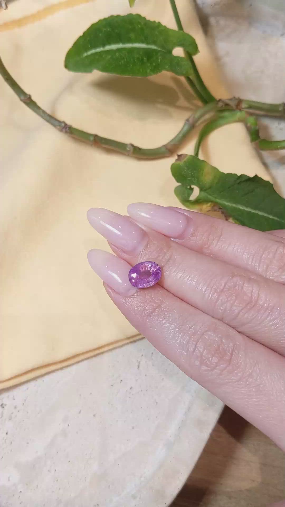 3.82 Ct. Pinkish Purple Sapphire from Ceylon (Sri Lanka) Size Video