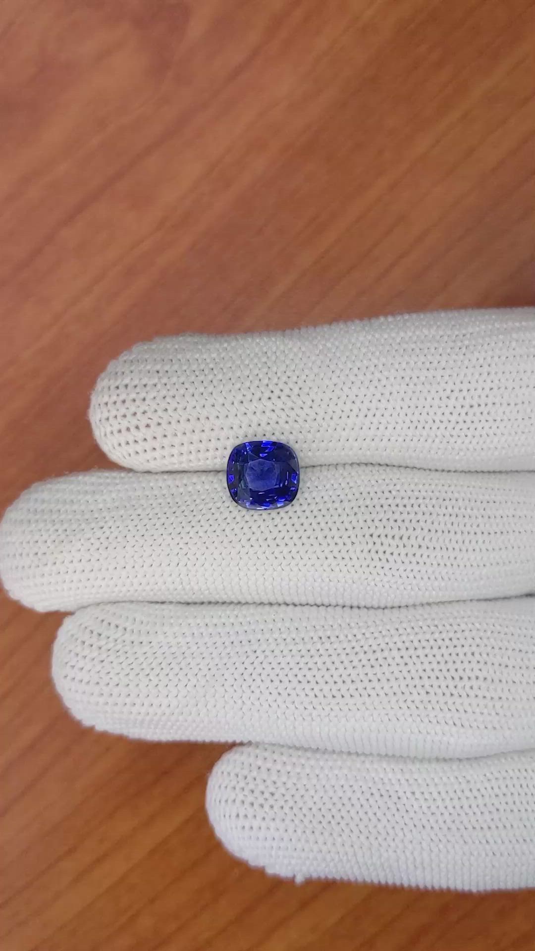 3.09 Ct. Blue Sapphire from Ceylon (Sri Lanka) Size Video