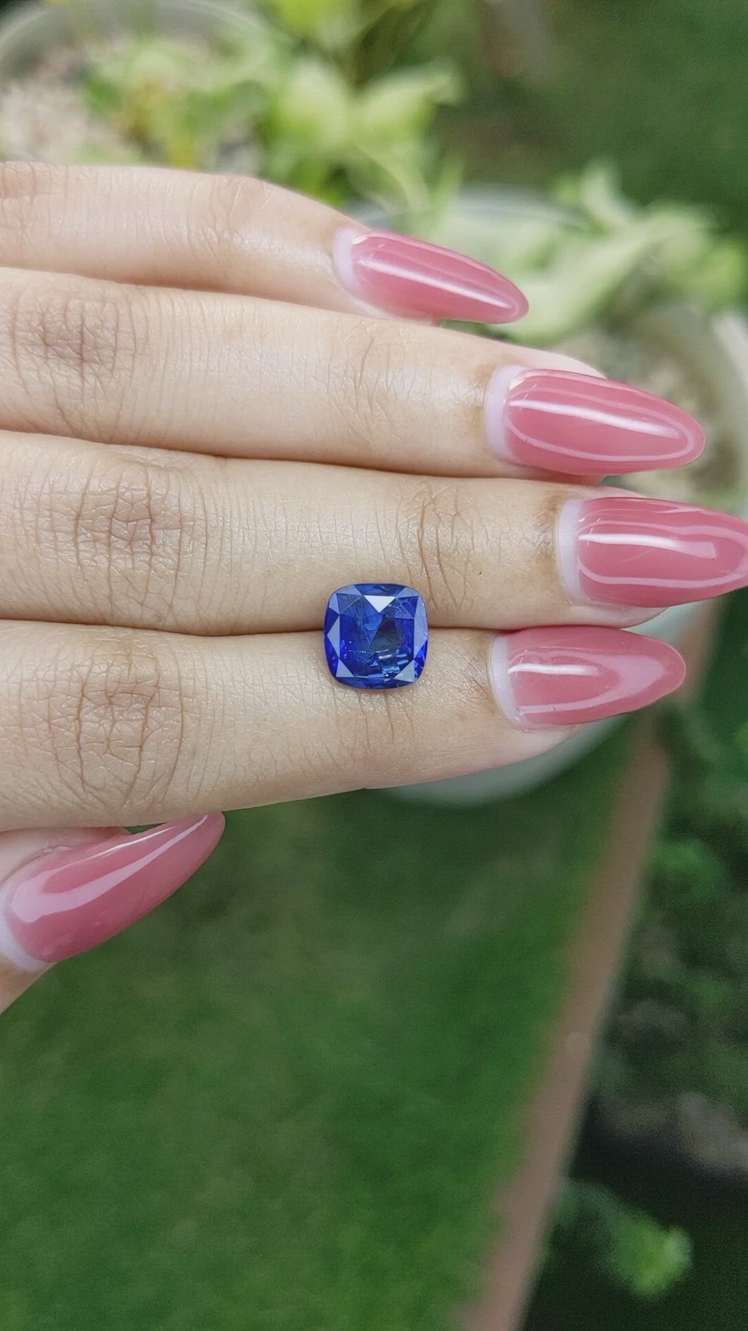 3.70 Ct. Blue Sapphire from Ceylon (Sri Lanka) Size Video