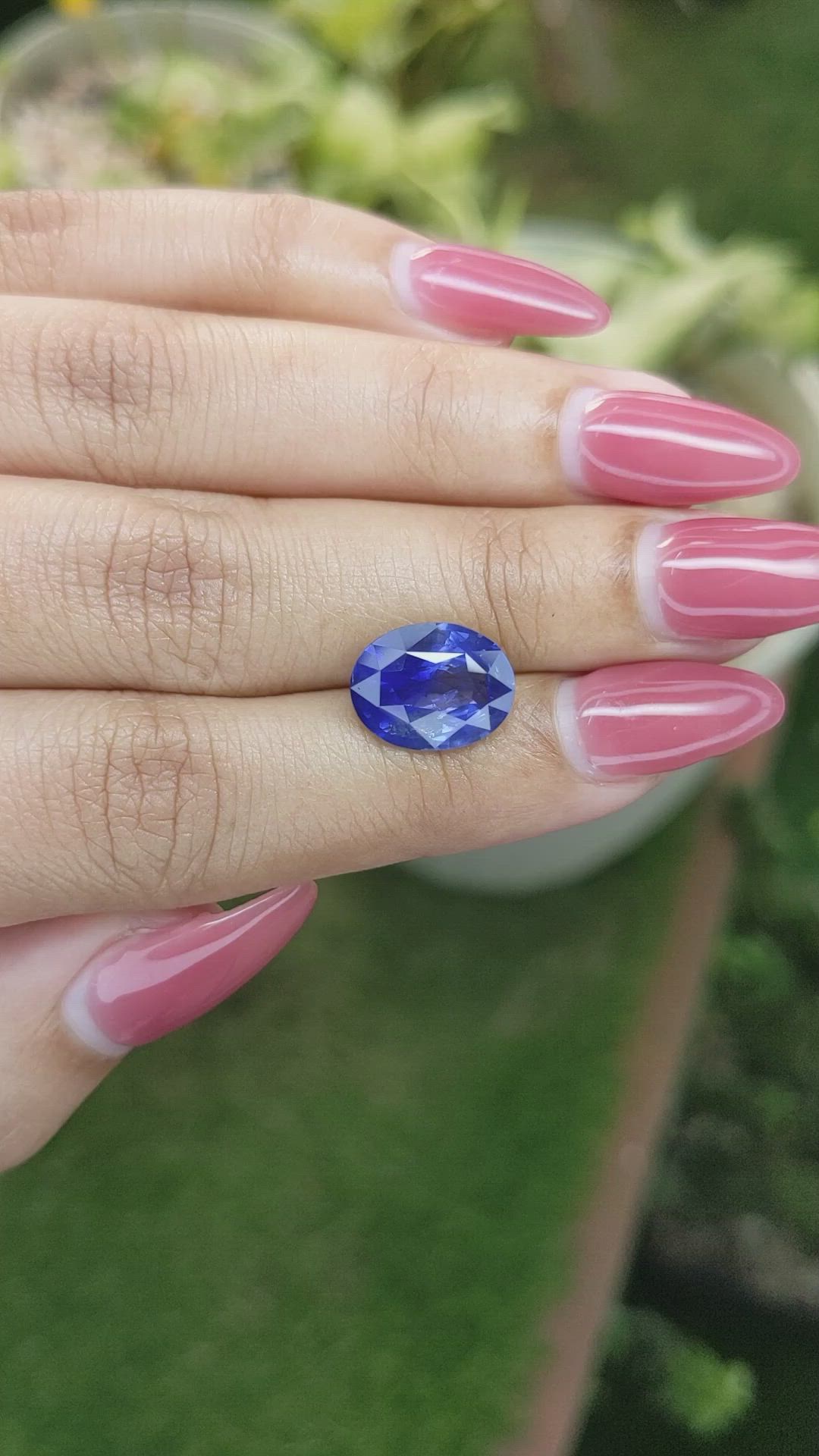 5.51 Ct. Blue Sapphire from Ceylon (Sri Lanka) Size Video