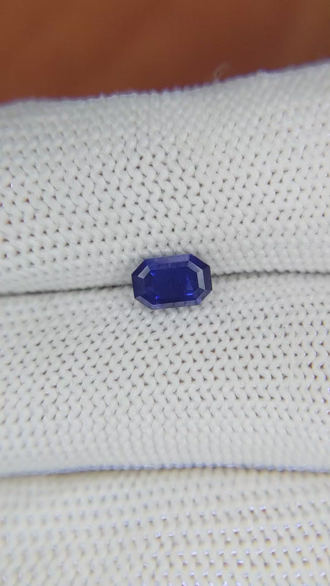 1.10 Ct. Blue Sapphire from Ceylon (Sri Lanka) Size Video