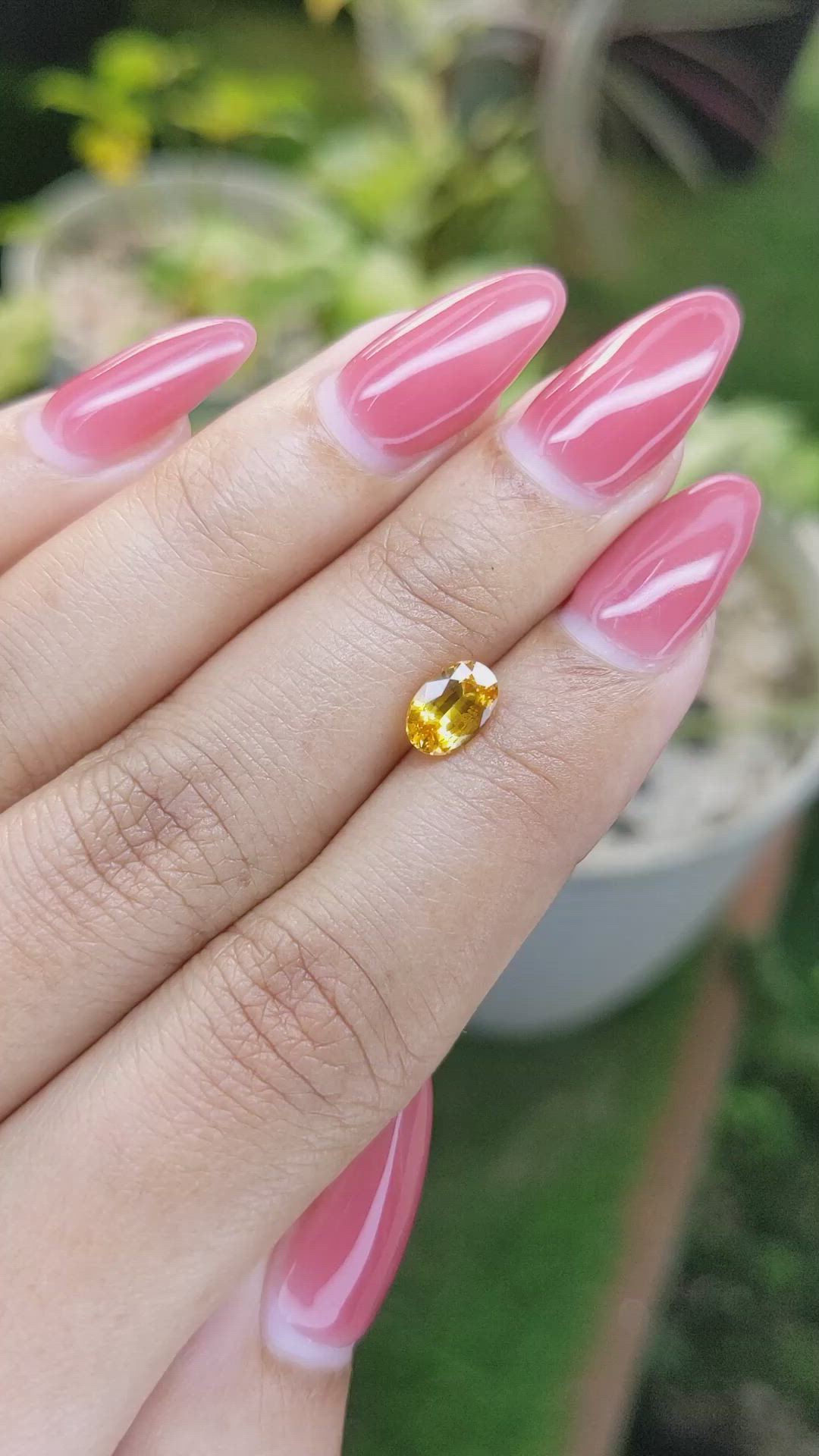 1.18 Ct. Yellowish Orange Sapphire from Ceylon (Sri Lanka) Size Video