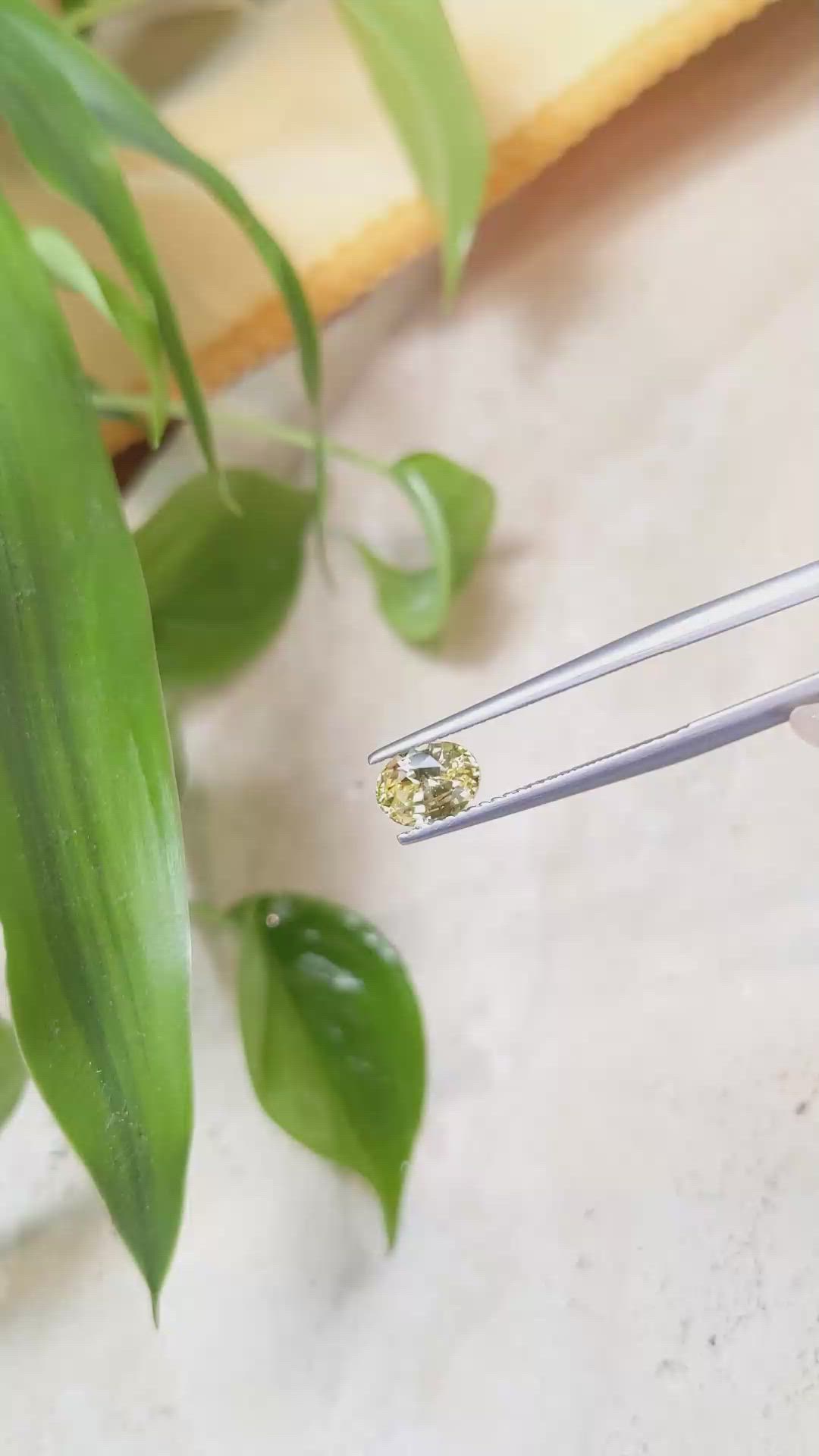 1.15 Ct. Yellow Sapphire from Ceylon (Sri Lanka) Size Video