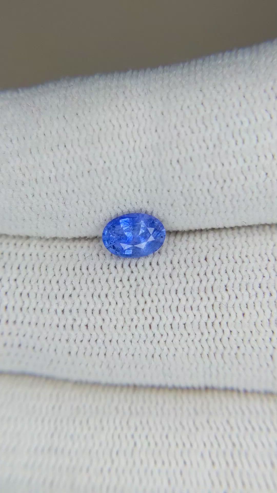 0.82 Ct. Blue Sapphire from Ceylon (Sri Lanka) Size Video