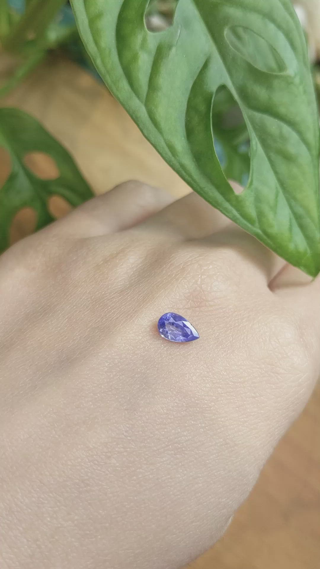 1.05 Ct. Blue Sapphire from Ceylon (Sri Lanka) Size Video