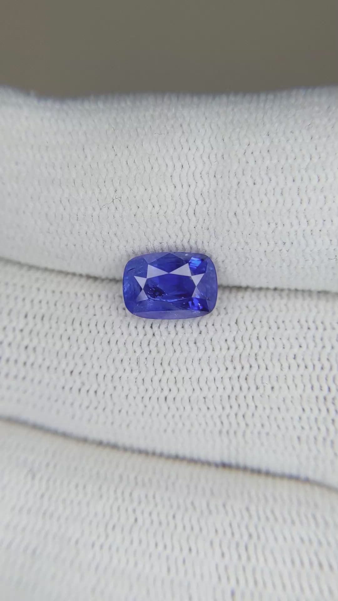 2.30 Ct. Blue Sapphire from Ceylon (Sri Lanka) Size Video