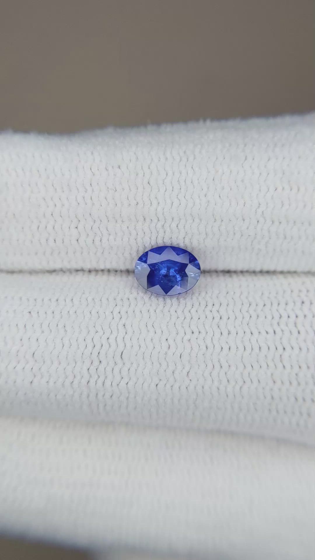 0.65 Ct. Blue Sapphire from Ceylon (Sri Lanka) Size Video