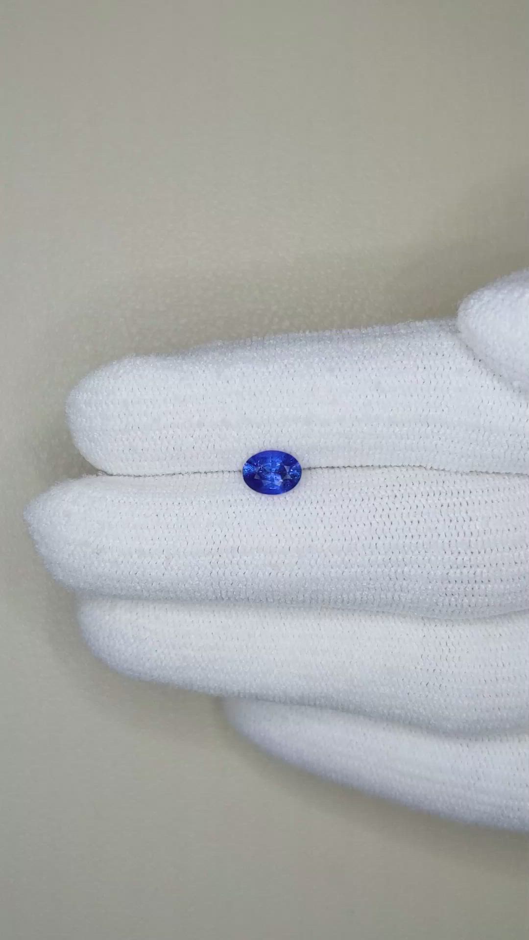 0.65 Ct. Blue Sapphire from Ceylon (Sri Lanka) Size Video