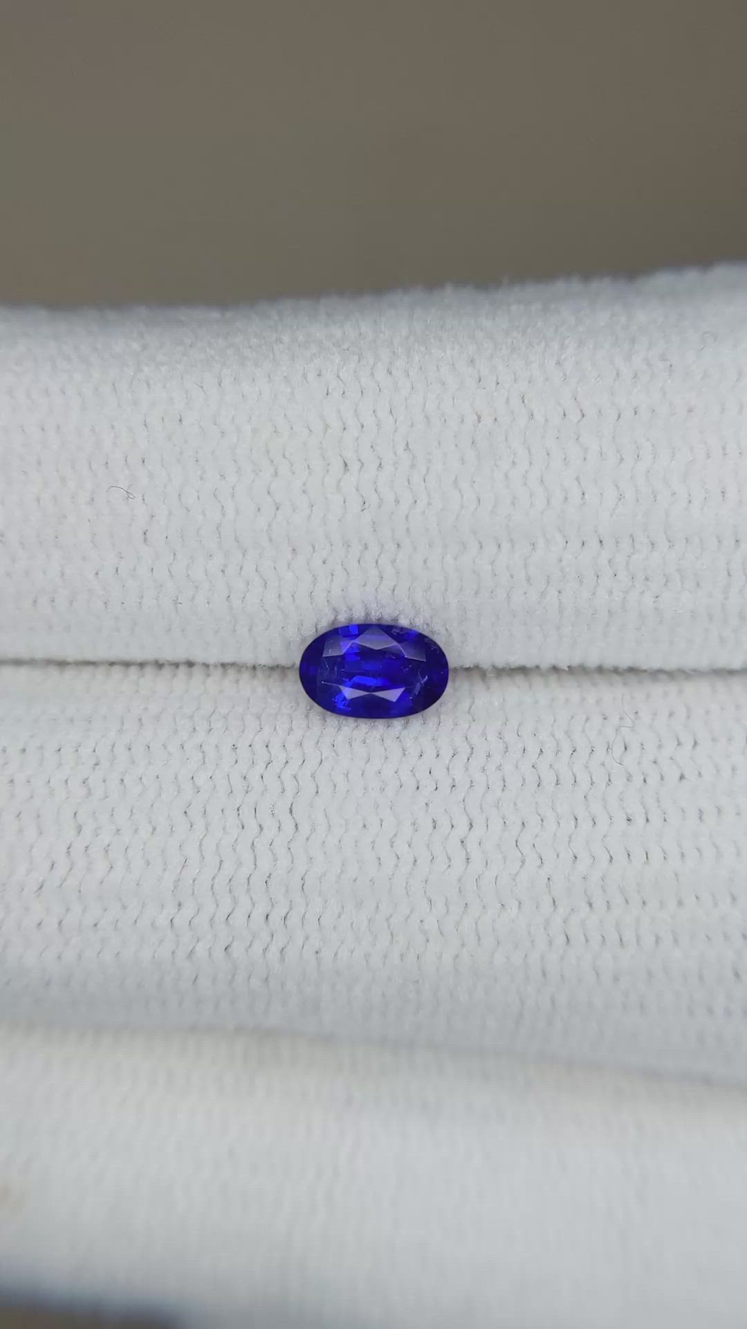 0.40 Ct. Blue Sapphire from Ceylon (Sri Lanka) Size Video