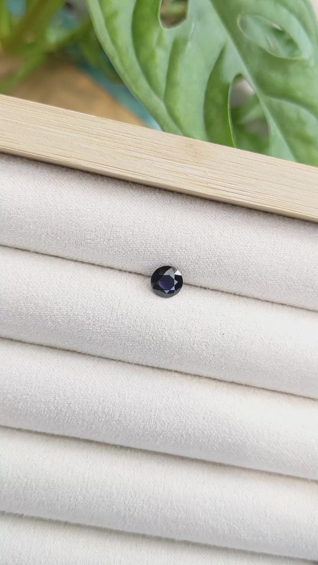 0.85 Ct. Blue Sapphire from Ceylon (Sri Lanka) Size Video