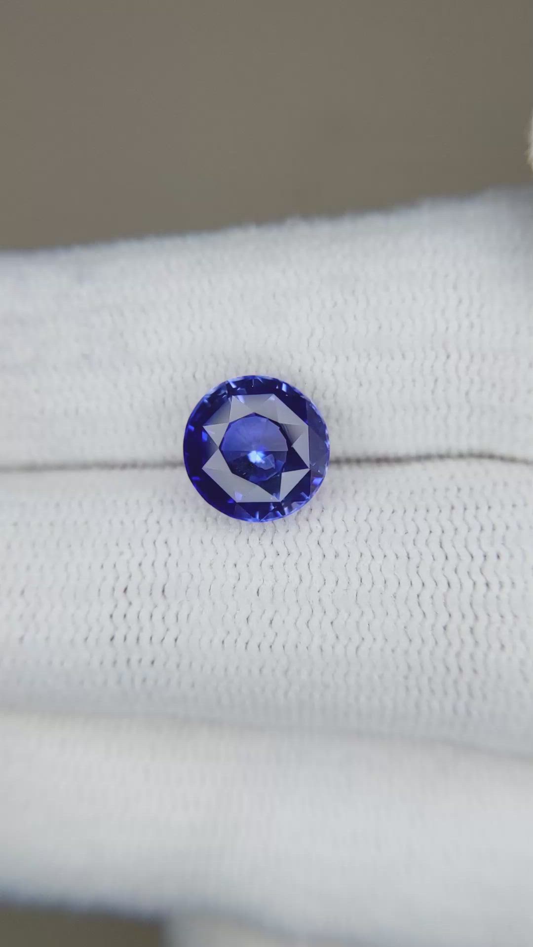 2.70 Ct. Blue Sapphire from Ceylon (Sri Lanka) Size Video