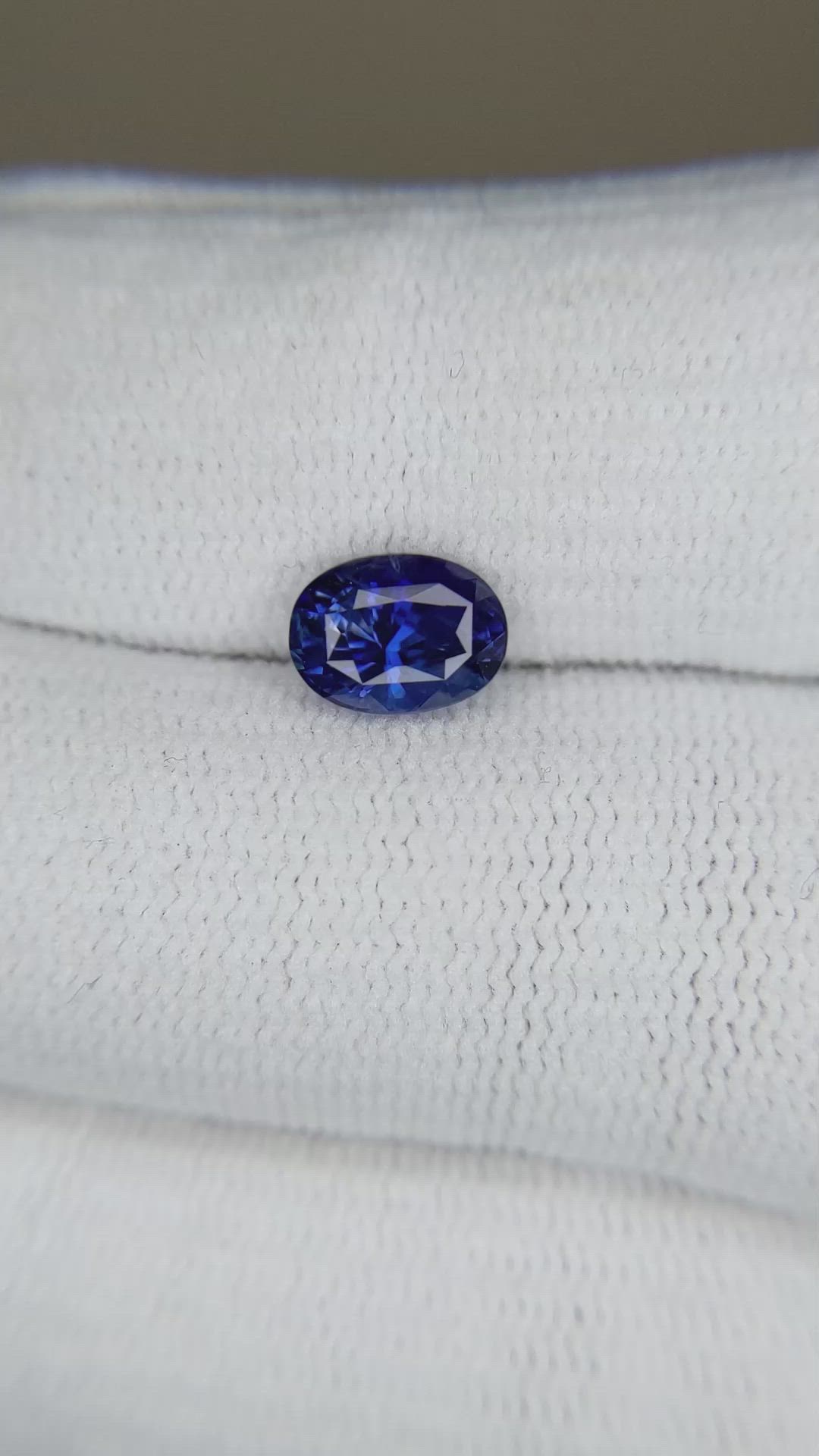 1.69 Ct. Blue Sapphire from Ceylon (Sri Lanka) Size Video