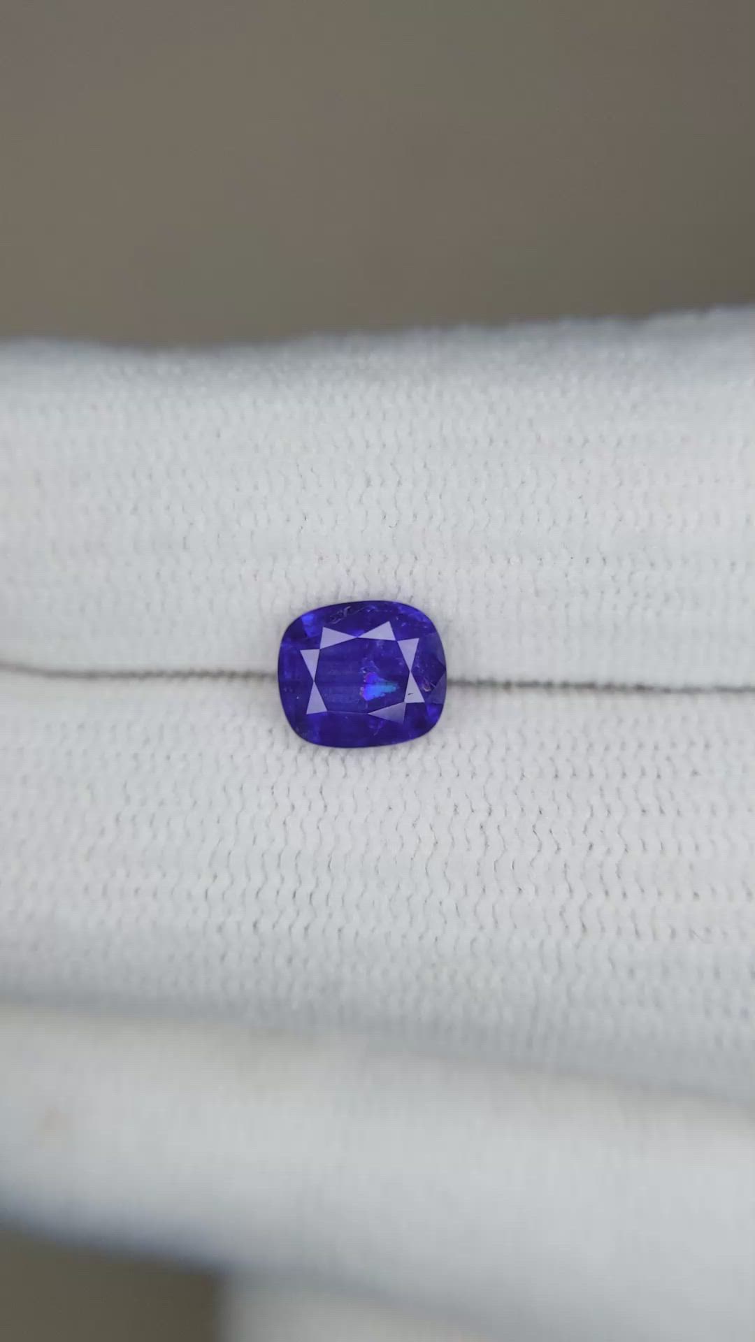 1.11 Ct. Blue Sapphire from Ceylon (Sri Lanka) Size Video