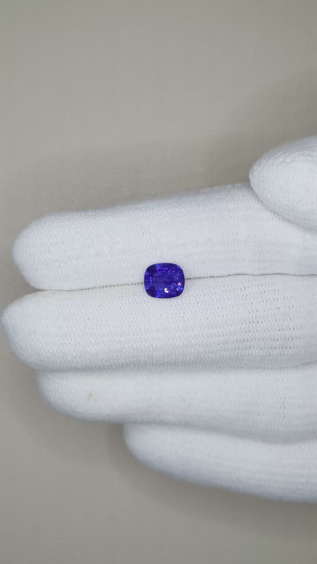 1.11 Ct. Blue Sapphire from Ceylon (Sri Lanka) Size Video