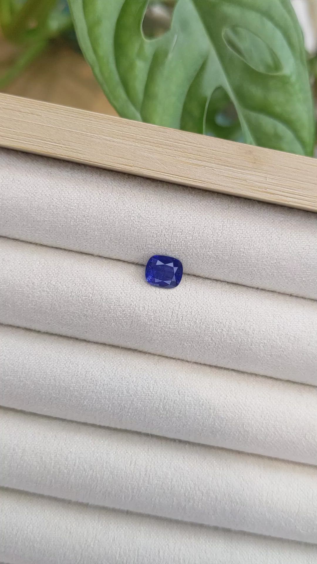 1.11 Ct. Blue Sapphire from Ceylon (Sri Lanka) Size Video